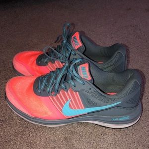 Nike Dual Fusion X Sneakers